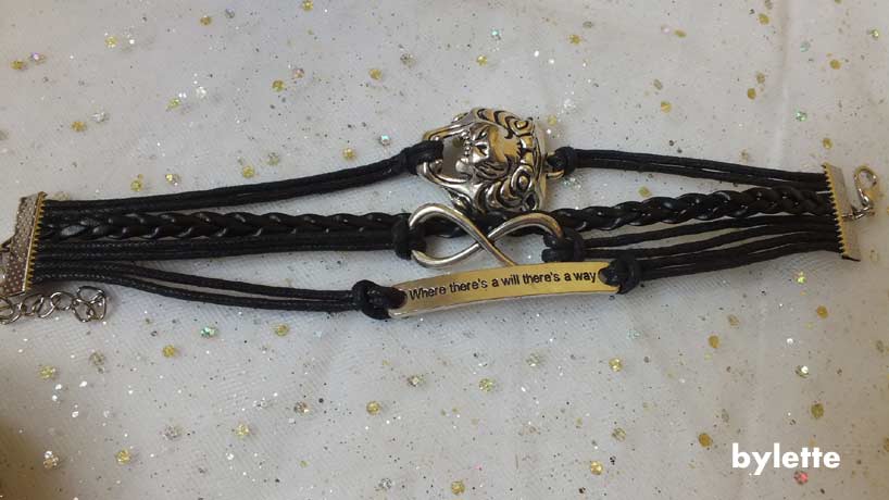 Bracelet manchette cordon noir lion